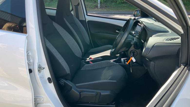 Toyota Aygo X 1.0 VVT-i Pure 5dr Auto Petrol Hatchback